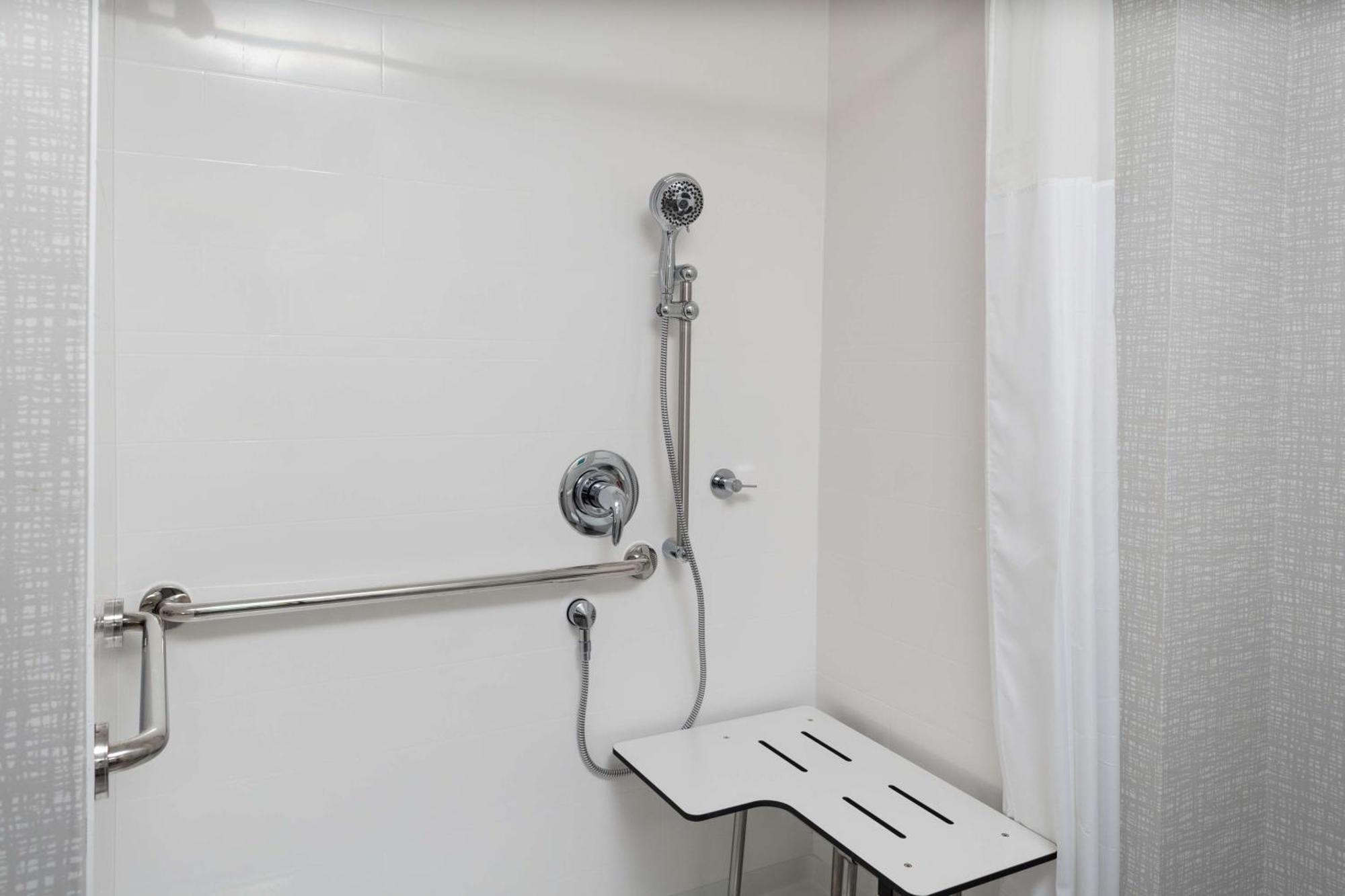 Hampton Inn & Suites Avon Indianapolis エクステリア 写真